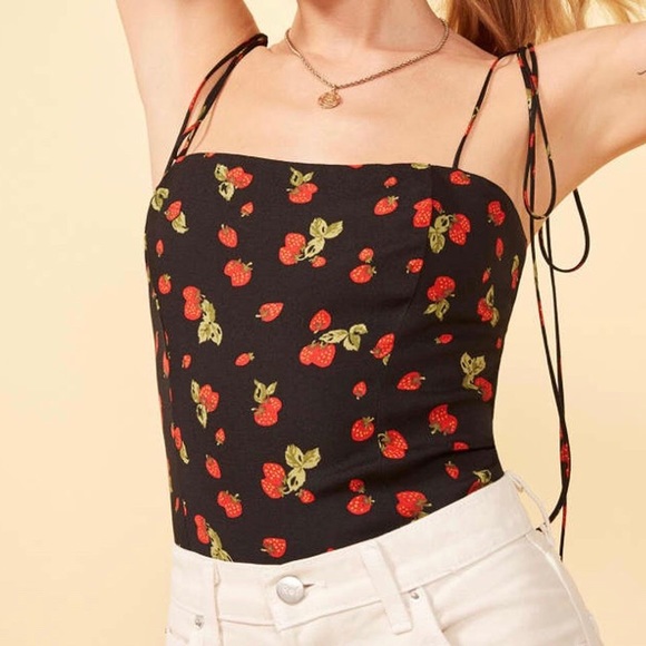 Reformation Tops - NWOT Reformation | Strawberry 🍓 Lily Tie Top